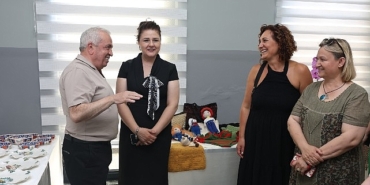 niluferin-olgun-genclerinden-yil-sonu-sergisi.jpg