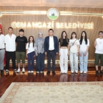 osmangazide-ucretsiz-lgs-kurslarinin-basarili-ogrencileri-baskan-aydinla-bulustu.jpg