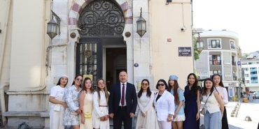rektor-prof-dr-rasim-akpinardan-kazakistanli-ogrencilere-kemeraltinda-kultur-rehberligi.jpg