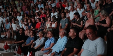 baskan-hatice-gencay-didim-turkulerle-tek-yurek-oldu.jpg