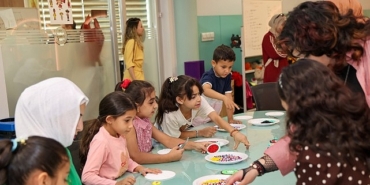 filistinli-ogrenciler-ve-aileleri-selcuklu-belediyesi-gelisim-ve-teknoloji-akademisinde.jpg