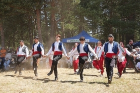 iznikte-5-maviyemis-festivaline-yogun-ilgi.jpg