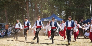 iznikte-5-maviyemis-festivaline-yogun-ilgi.jpg