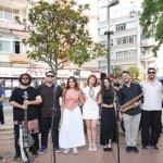 kadikoyun-sokaklari-genclerin-muzigiyle-senleniyor.jpg