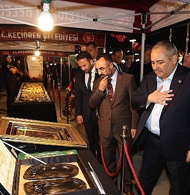 kecioren-belediyesinin-mevlid-kandili-programinda-kent-meydani-dolup-tasti.jpg