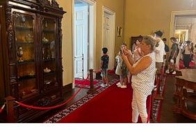maltepelilerden-dolmabahce-sarayina-ziyaret.jpg