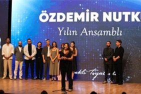 İzBBŞT, Özdemir Nutku Tiyatro Ödülleri’nden dört ödülle döndü