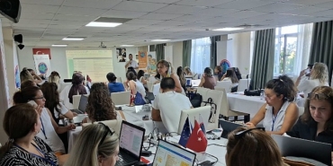 İzmir’de Erasmus+ Okul Eğitimi Akreditasyonu Deneyim Paylaşım Çalıştayı Gerçekleştirildi
