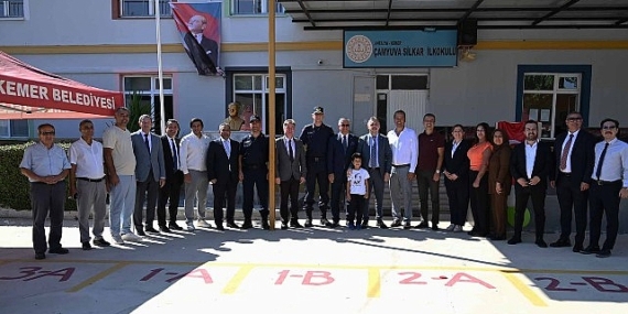 Kemer’de İlköğretim Haftası coşkuyla kutlandı