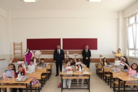 Miniklere Başkan Çırpanoğlu’ndan Eğitim Desteği ve Hediye Sürprizi
