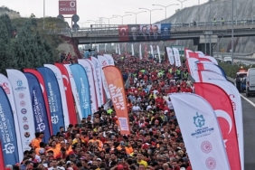 Binlerce adım Cumhuriyet için atıldı
