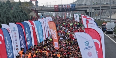Binlerce adım Cumhuriyet için atıldı