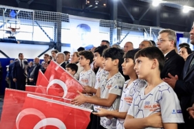 İBB’den Eğitime Bir Yatırım Daha: Zeytinburnu Merkezefendi Anadolu İmam Hatip Lisesi Spor Salonu Açıldı