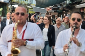 Kemeraltı Festivali esnafın yüzünü güldürdü
