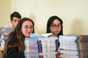 Maltepe’de Sınav Yolculuğuna Kitap Desteği