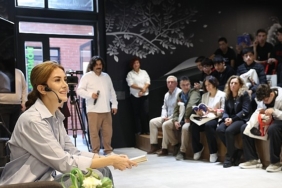 Oyuncu Elit Andaç Çam Nilüfer’de gençler ve işçilerle buluştu